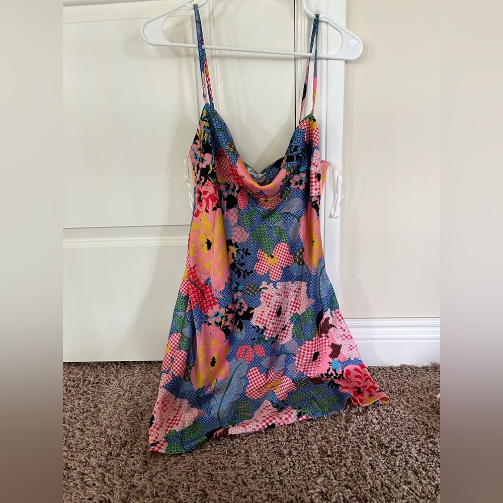 NEW WITH TAGS Beginning Boutique abstract floral mini dress Size 6